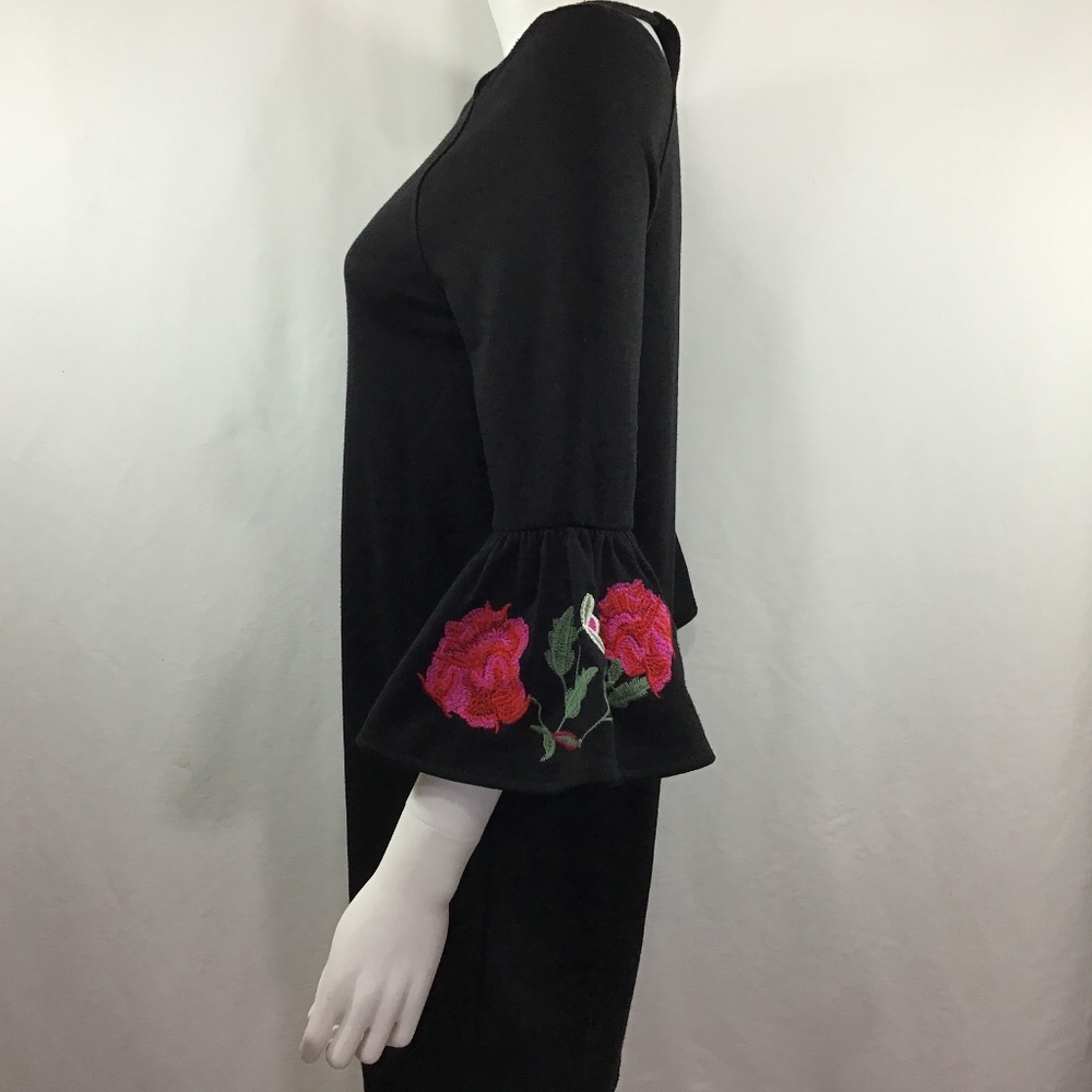 Francesca Alya Black Dress With Bell Sleeves - Picture 5 of 13
